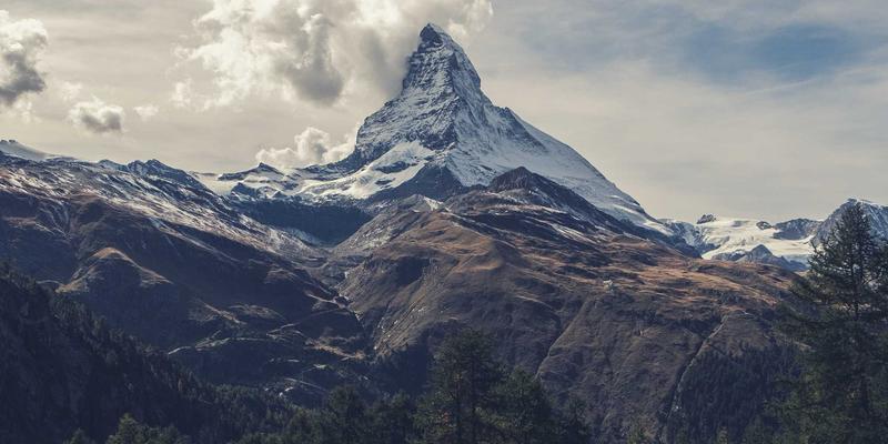 从Gallery到心灵：绘画与Industrial Art如何成为心理疗愈的现代良方