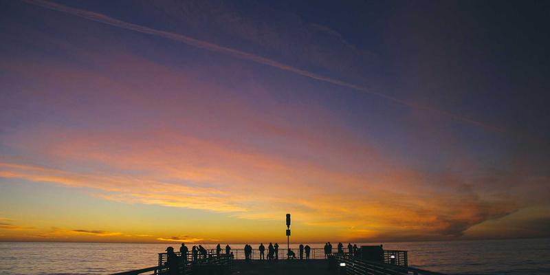 从纤维到像素：手工造纸技艺在当代雕塑与数字艺术中的材料转译